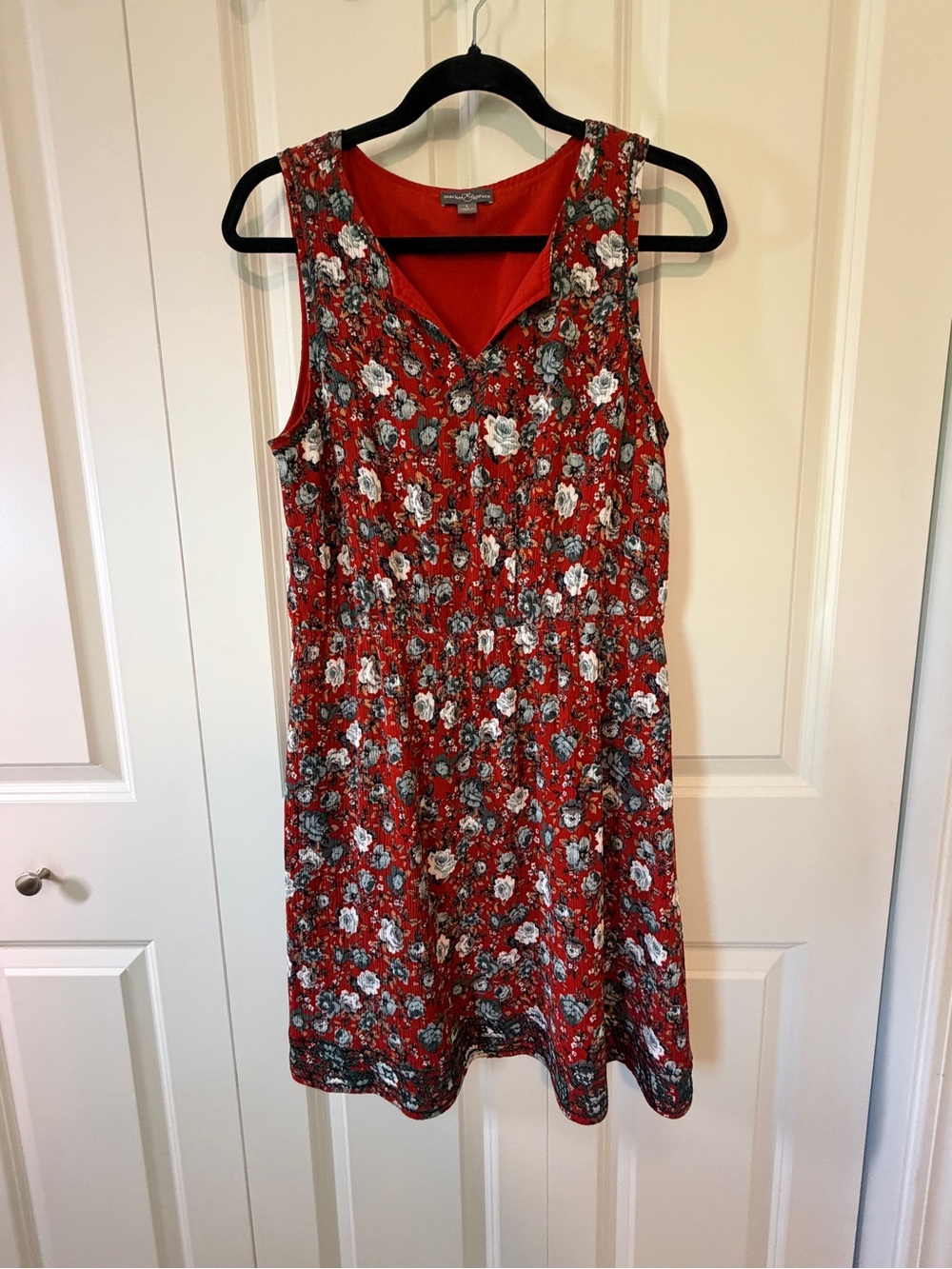 Market & Spruce Red Floral V-Neck Dress